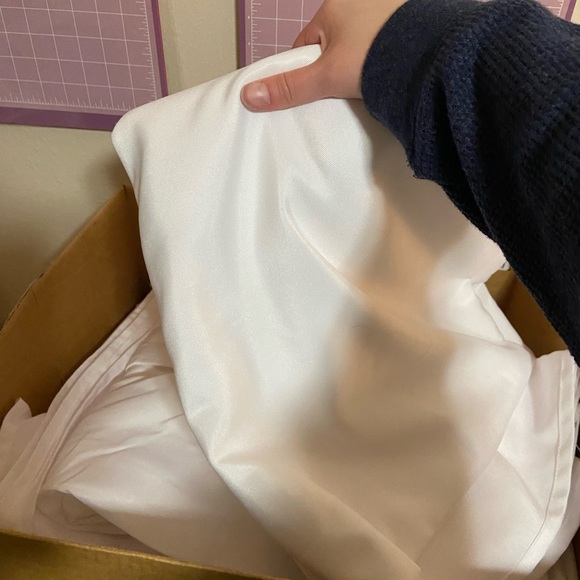 (8) White 90” x 132” tablecloths - Picture 3 of 4